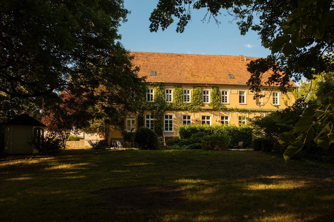 Gutshauszimmer Neu Gaarz Buitenkant foto