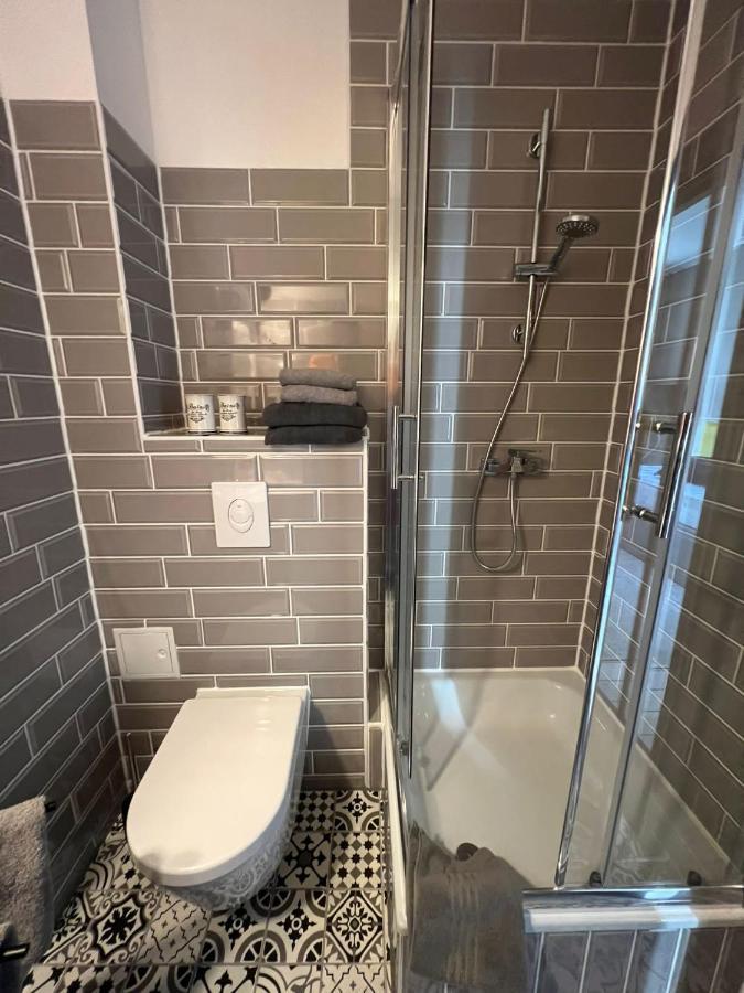 Gutshauszimmer Neu Gaarz Buitenkant foto