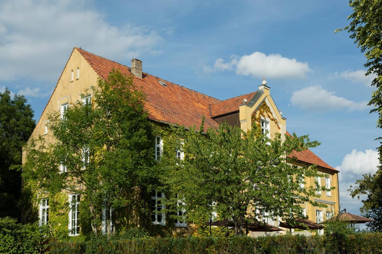 Gutshauszimmer Neu Gaarz Buitenkant foto